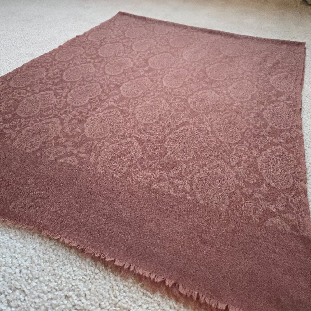 NWOT Cashmere Jacquard Lightweight Scarf Milk Chocolate - Picture 4 of 10